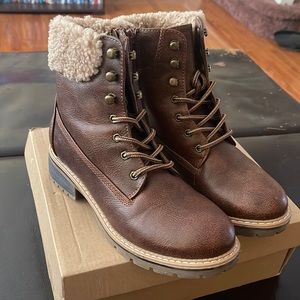 Steve Madden boots 🥾 (kids)